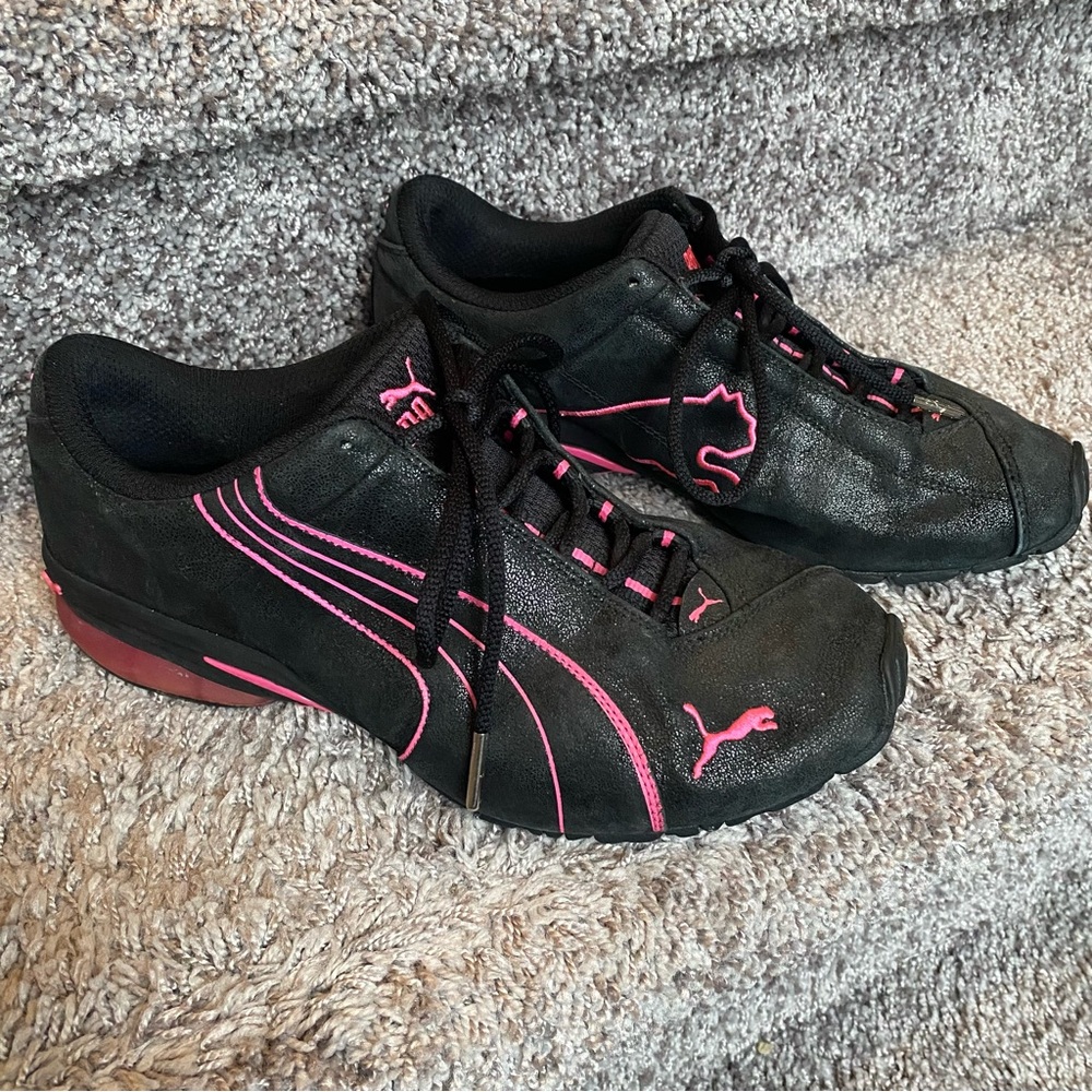 Puma Sneakers (Women’s 8)